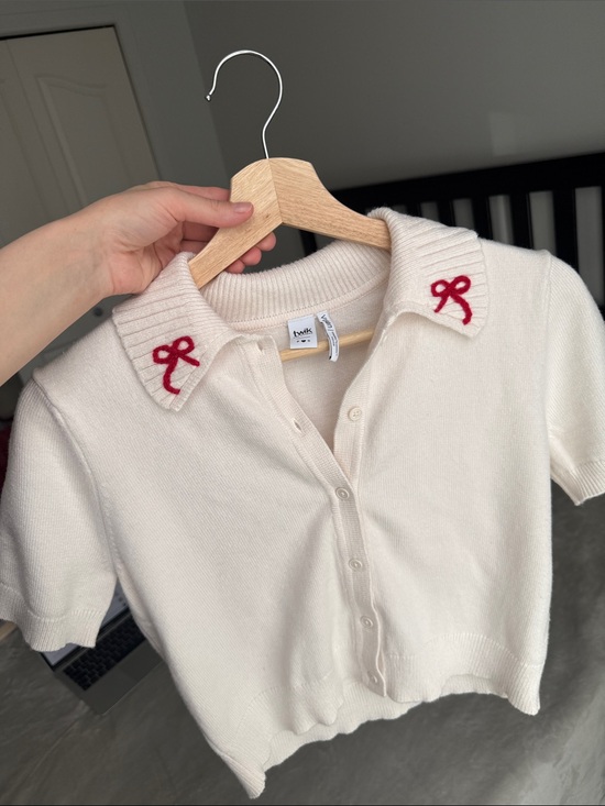 twik Tops - Twik par Simons | Cream Short Sleeve Bow Cardigan 🎀✨